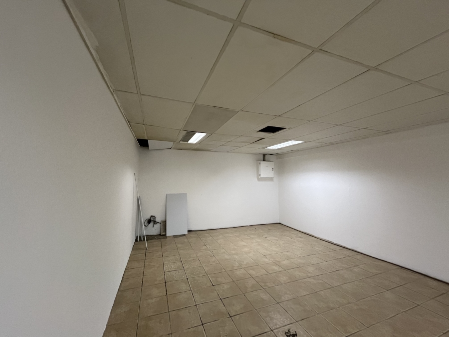 To Let commercial Property for Rent in Pinehurst Western Cape